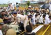 Bhopal farmers protest : मूंग खरीद की मांग को लेकर भोपाल में डटे हजारों किसान, 7 दिन का राशन-पानी लेकर पहुंचे Bhopal farmers protest