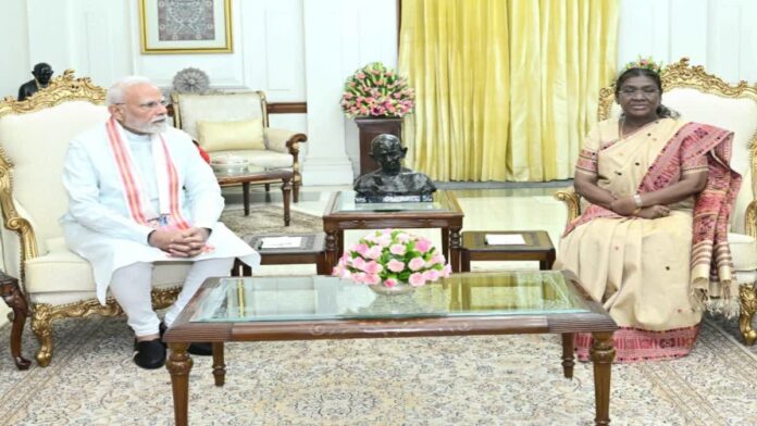 PM MODI PRESIDENT MEETING 
