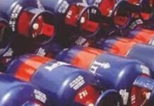 LPG Cylinder Crisis : पश्चिम एशिया संकट के बीच भारत सरकार का बड़ा कदम, LPG उत्पादन बढ़ाने का आदेश LPG Cylinder Crisis