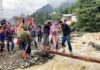 Monsoon Fury : जम्मू-कश्मीर में फिर बादल फटे, बारिश से बदरीनाथ हाईवे बंद; उत्तर भारत में गर्मी से राहत Monsoon Fury